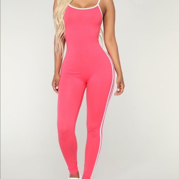 Fashion Nova Pink Jumsuit Sz SMALL - Picture 2 of 2